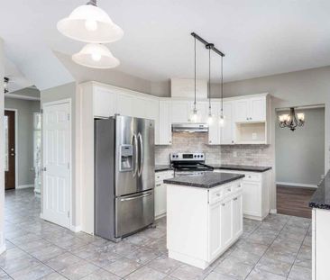 35487 Strathcona Court apartment — Abbotsford, BC (5-Bedroom) - 5 Bedroom - Photo 4