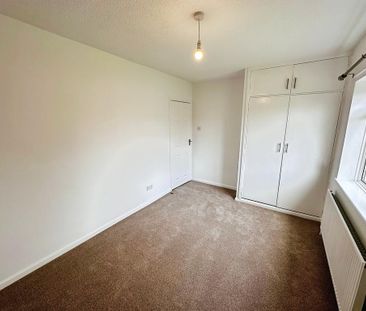 3 bedroom detached house to rent - Photo 2