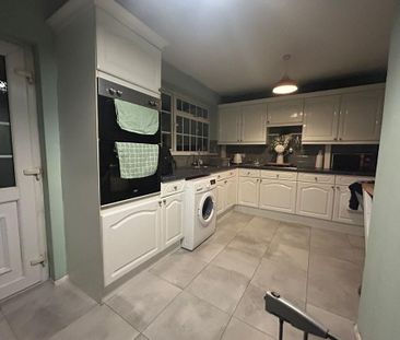 2 bedroom end of terrace house to rent - Photo 6