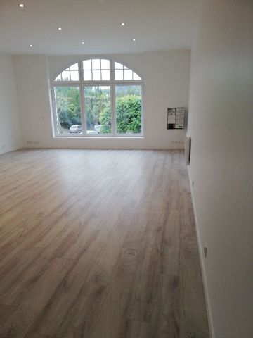 Location Appartement 3 pièces 89m² VIVONNE 86370 - Photo 5