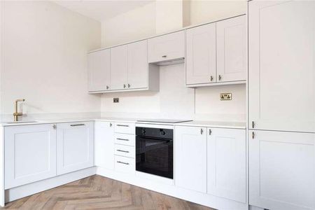 Bells House, South Street, Farnham, Surrey, GU9 - Photo 5