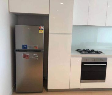 Luxurious Living at Marco: 2 Bed 1 Bath Apartment | Southbank Melbo... - Photo 6