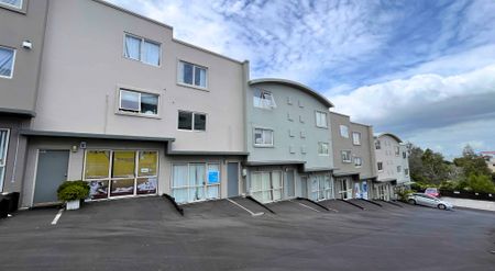 Two-Bedroom Apartment in Birkenhead - Photo 2