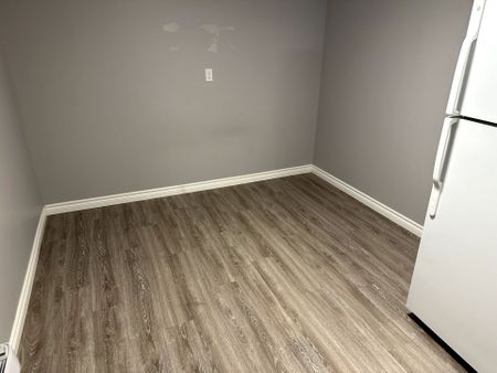 For Lease - 204 Mason Drive, Whitby, Ontario - Photo 2