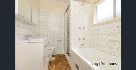 Family Home Moments from Stockland Merrylands - Photo 4