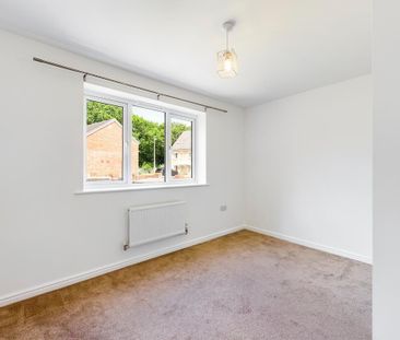 3 bedroom semi-detached house to rent - Photo 5