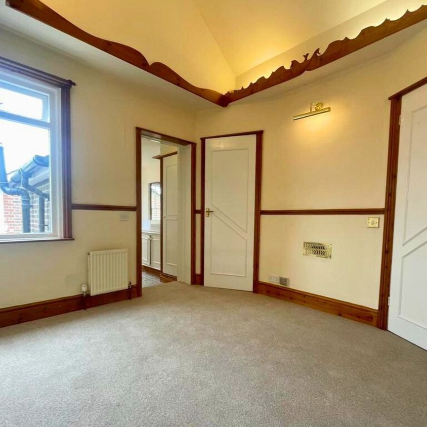 Woodside Road, Tonbridge, TN9 - Photo 1