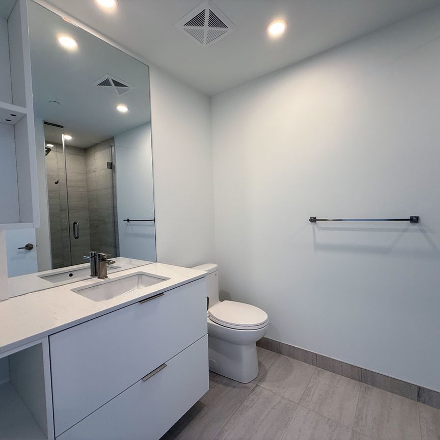 For Lease - 1 Fairview Road Unit# 1009, Mississauga, Ontario - Photo 1