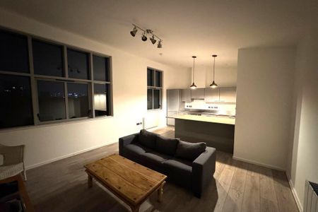 3 bedroom apartment to rent - Photo 2