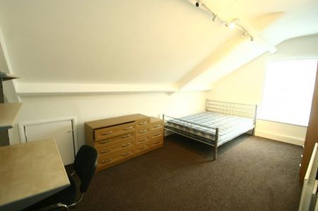 8 Bed - **bills Included** Elmwood Street, City Centre, Sunderland - Photo 5