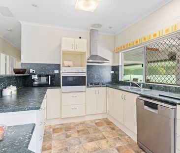 Spacious & Secure Family Home in Mount Sheridan - Photo 1