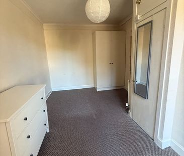 1 Bed Flat, Buccleuch St, EH8 - Photo 3