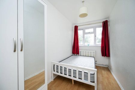4 bedroom flat to rent - Photo 3