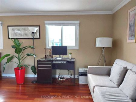 For Lease - 880 Leslie Valley Drive Unit# Main & 2nd, Newmarket, Ontario - Photo 3