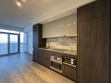 For Lease - 8 Interchange Way Unit# 4703, Vaughan, Ontario - Photo 4