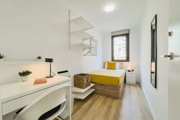 Avinguda Meridiana, Barcelona, Catalonia 08027 - Photo 1