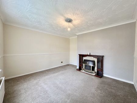 Clay Flat Lane, New Rossington - Photo 2