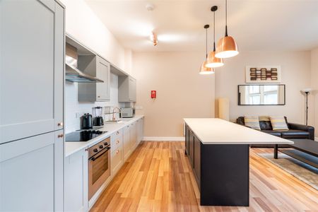 2 bed apartment to rent in Northumberland Street, City Centre, NE1 - Photo 2