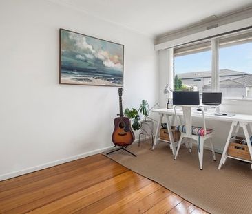 MODERN TOWNHOUSE - Photo 1