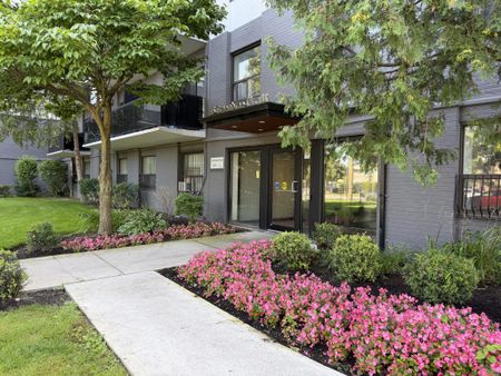 Greenbrae Apartments — 2 Bedroom - Photo 3