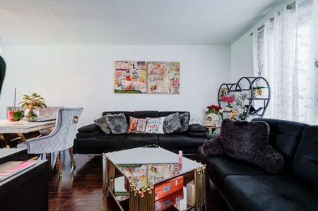 For Lease - 74 Bloomington Crescent, Toronto, Ontario - Photo 4