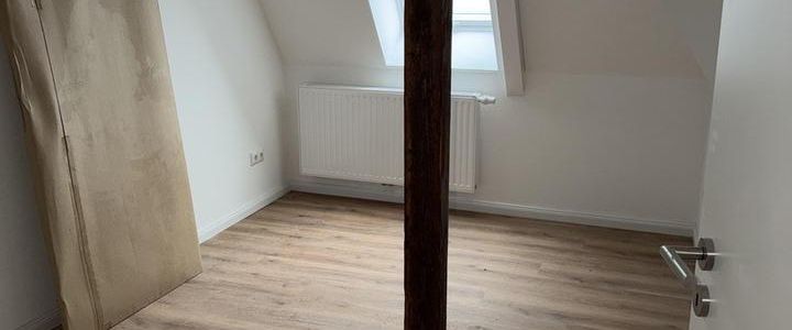Nur für Physio oder Ergotherapeut Charmante sanierte 2 oder 3-Zimmer-Altbauwohnung Neubau-Standard. - Foto 1