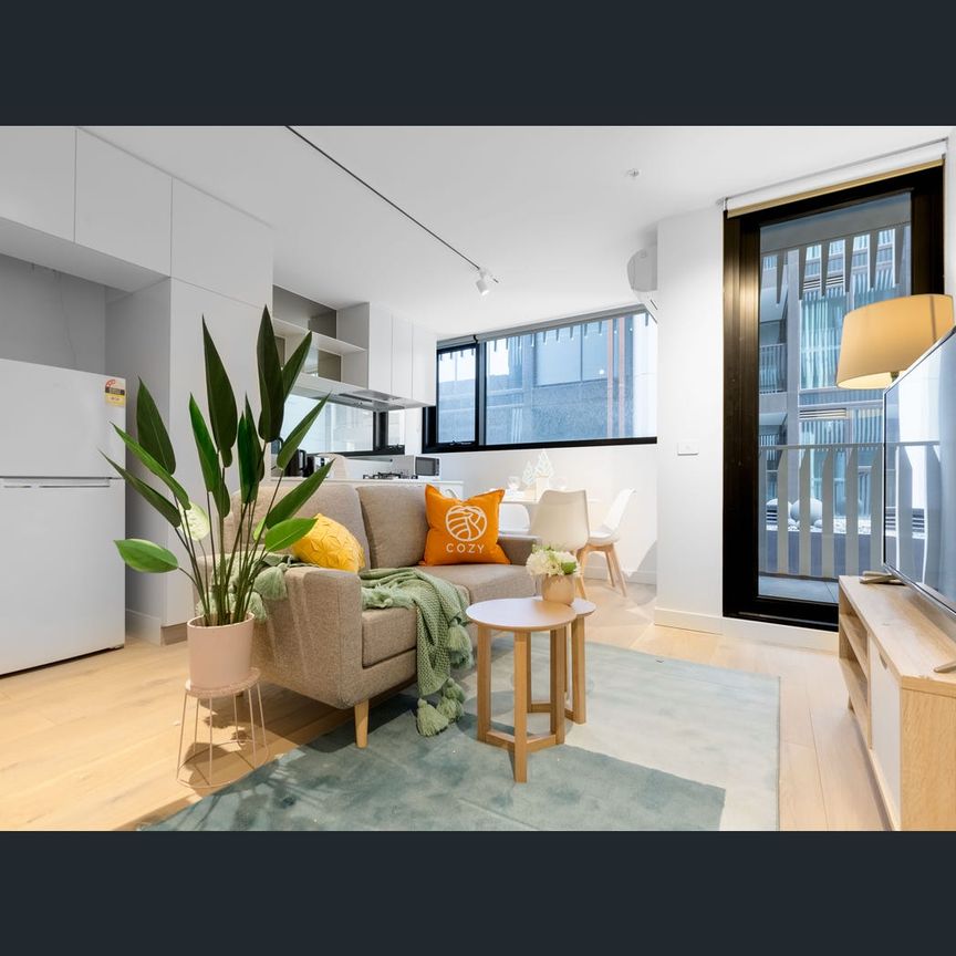 1/8 Kelly Street, Chadstone, Vic 3148 - Photo 1