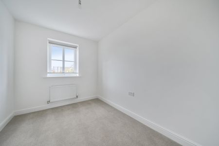 Kingfisher Drive, Northampton - Photo 3