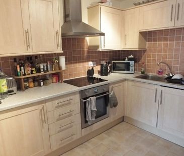 1 bed apartment to rent in The Square, Kenilworth, CV8 - Photo 3
