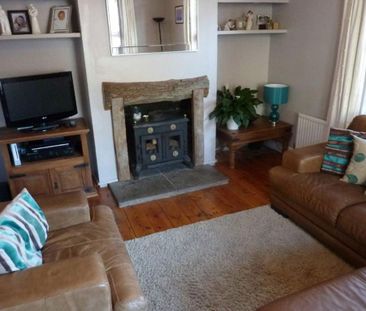 2 bedroom terraced house to rent - Photo 2