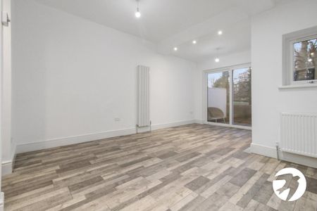 5 bedroom terraced house to rent - Photo 4