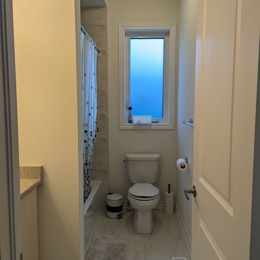 For Lease - 196 Ramblewood Drive, Wasaga Beach, Ontario - Photo 1