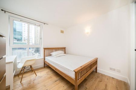 3 bedroom flat to rent - Photo 3