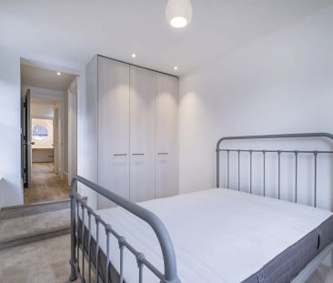 3 bedroom flat to rent - Photo 4