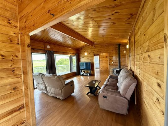 FULLY FURNISHED RURAL HOME – MARSHALL ROAD - Photo 1