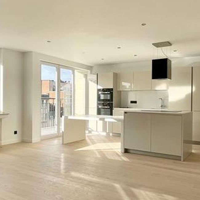 Penthouse te huur in Elsene voor € 1.800 met 2 slaapkamers - Foto 1