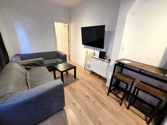 7 bedroom house to rent - Photo 1