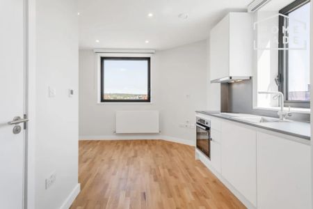 Premier House, HA3 - Photo 3