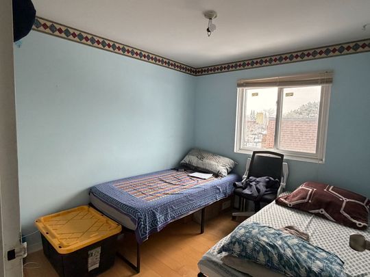 For Lease - 258 Sprucewood Court, Toronto, Ontario - Photo 1