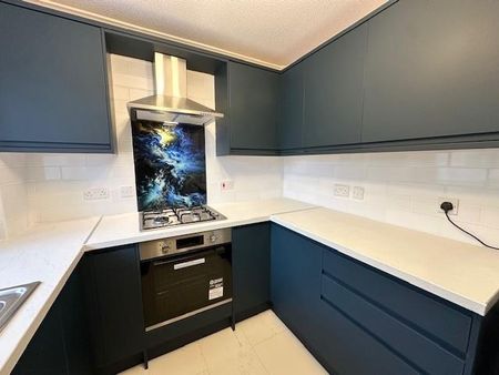 2 bedroom link detached house to rent - Photo 5