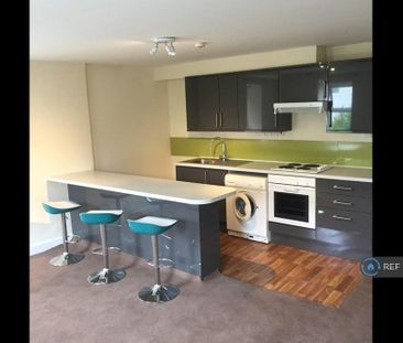 3 bedroom flat to rent - Photo 3