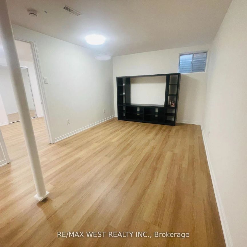 82 Dafoe Crescent #BSMT - Photo 1