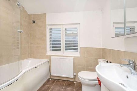 Normanhurst Road, Walton-on-thames, Surrey, KT12 - Photo 5