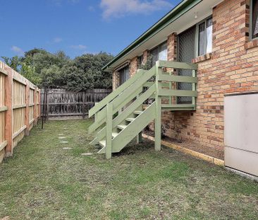 2/4 Rolls Court, Glen Waverley - Photo 2