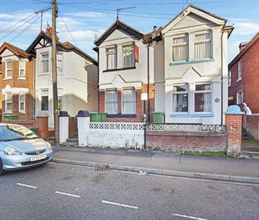 4 bedroom House To Let - Photo 5