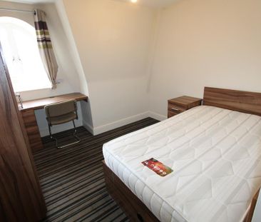 6 bedroom flat to rent - Photo 5