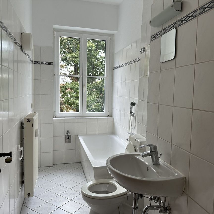 Sonnige Balkonwohnung, unweit der Königsheide ***Laminat***Badewanne*** - Photo 1