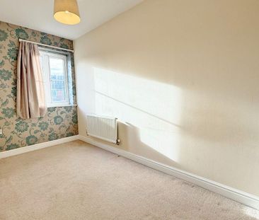 2 bedroom semi-detached house to rent - Photo 6