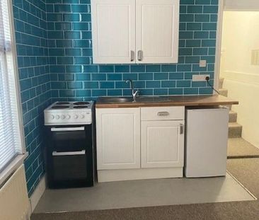 1 bedroom ground floor flat to rent - Photo 3