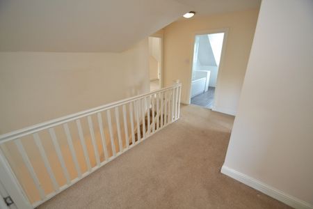 5 bed detached house to rent in Hazelwood Avenue, Glasgow, G77 - Photo 5